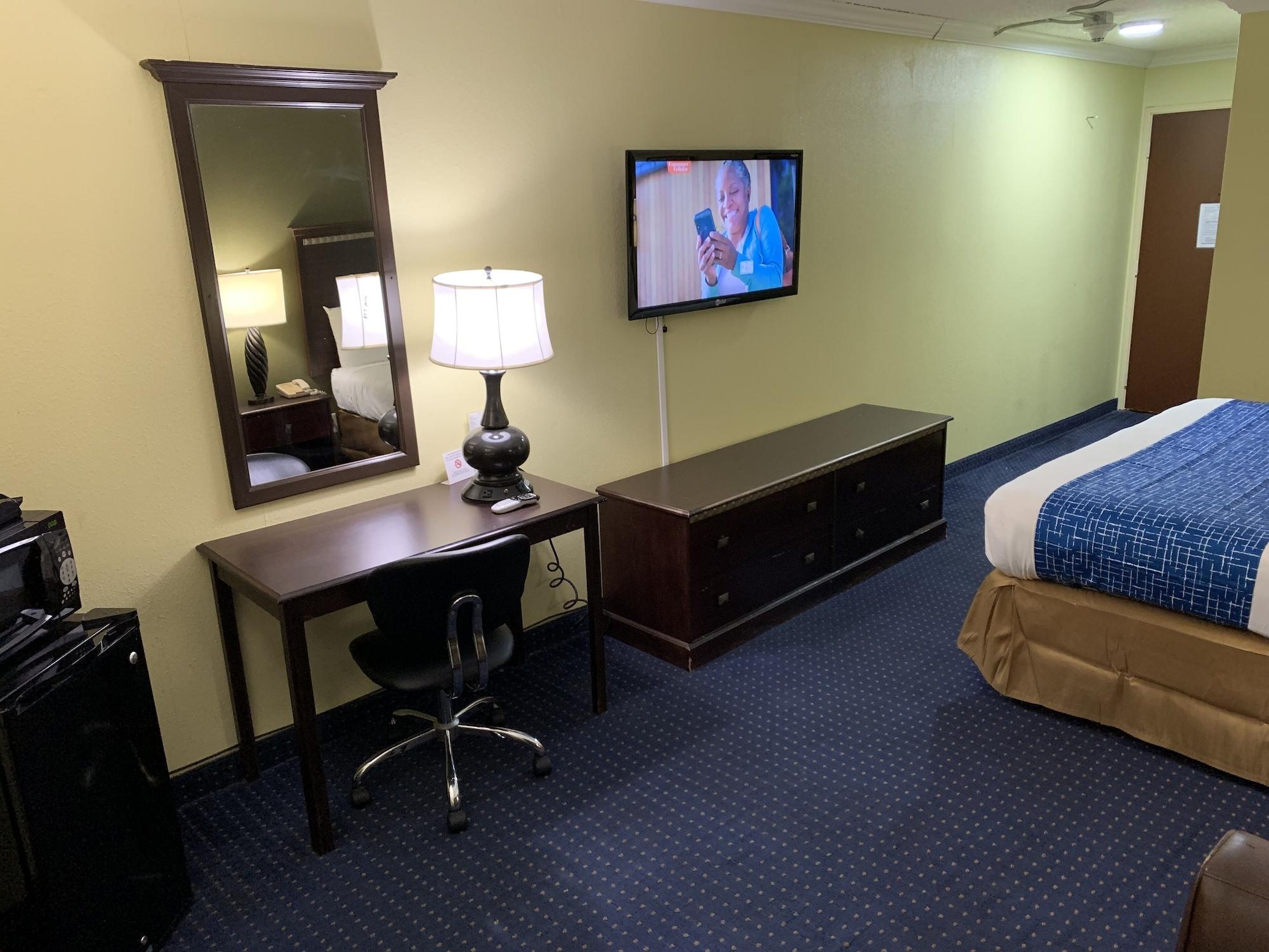 Travelodge By Wyndham Odessa Exterior photo